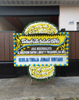 Papan Bunga Duka di Tawang